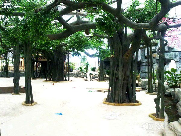 臨沂沭河(hé)街(jiē)生(shēng)态園--大(dà)千雕塑公司